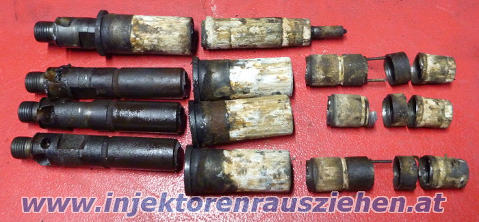 Injektoren in Stucken herausnehmen aus Renaut
                Trafic / Opel Vivaro 2.0