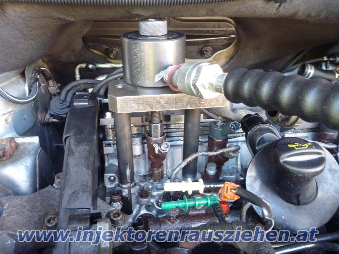 Injektoren rausnehmen aus Peugeot / Citroen /
                Fiat mit 2.0 8V Motoren
